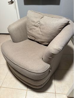 Swivel Accent Chair