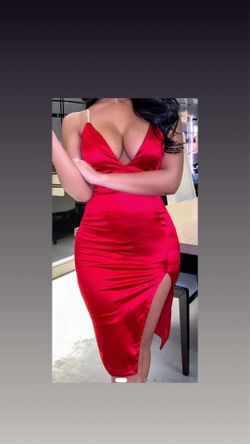 New Red dress stretches size small