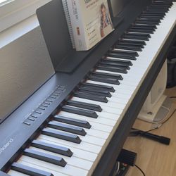 Roland FP-30 Piano