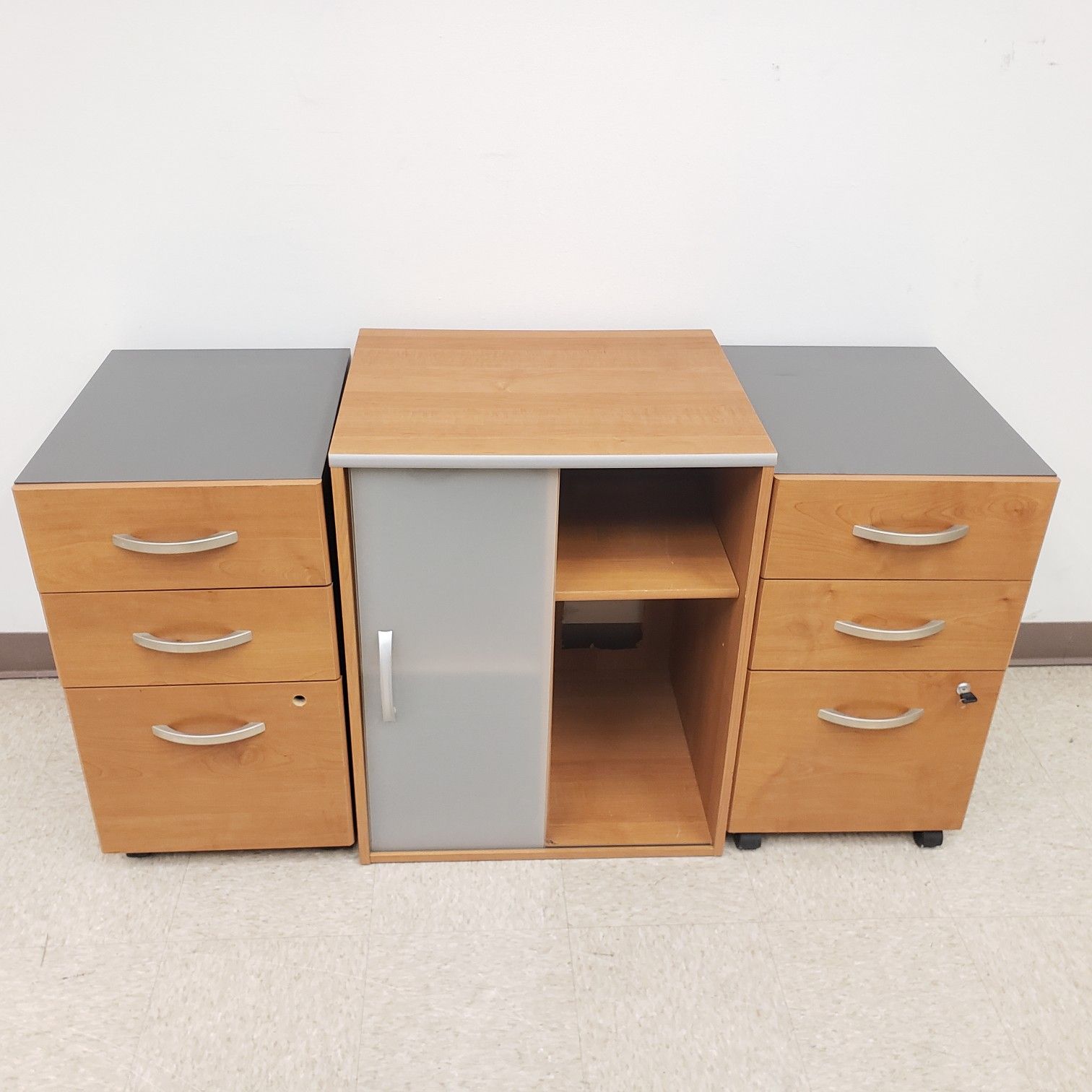 OFFICE FURNITURE SET, (2) ROLLING PEDESTAL FILE CABINET & STORAGE CABINET