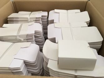 450-500 2 3/4" x 2 3/4 x1 1/4" white boxes