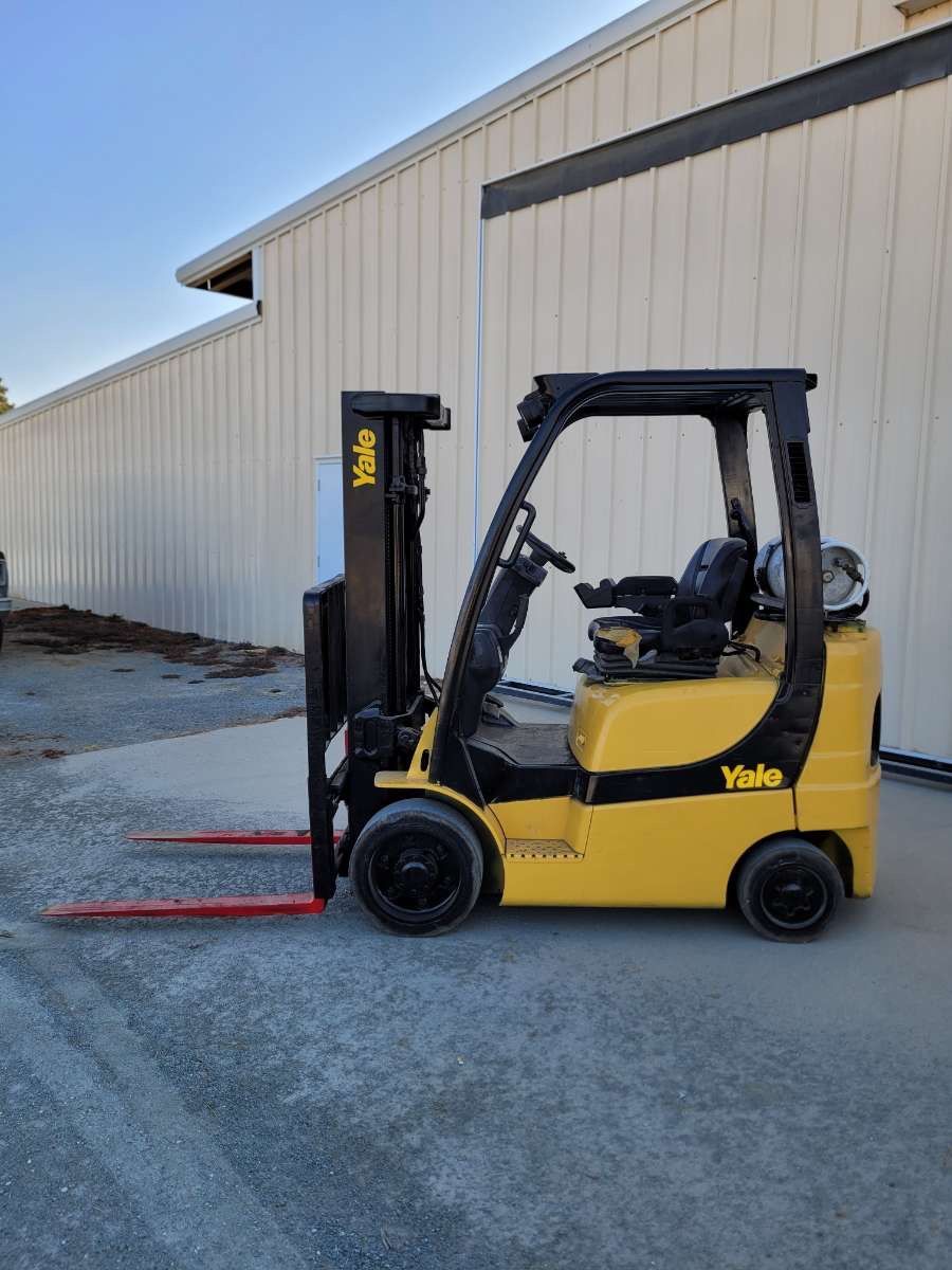 2007 Yale 5000 Pound Capacity Forklift Lift Truck