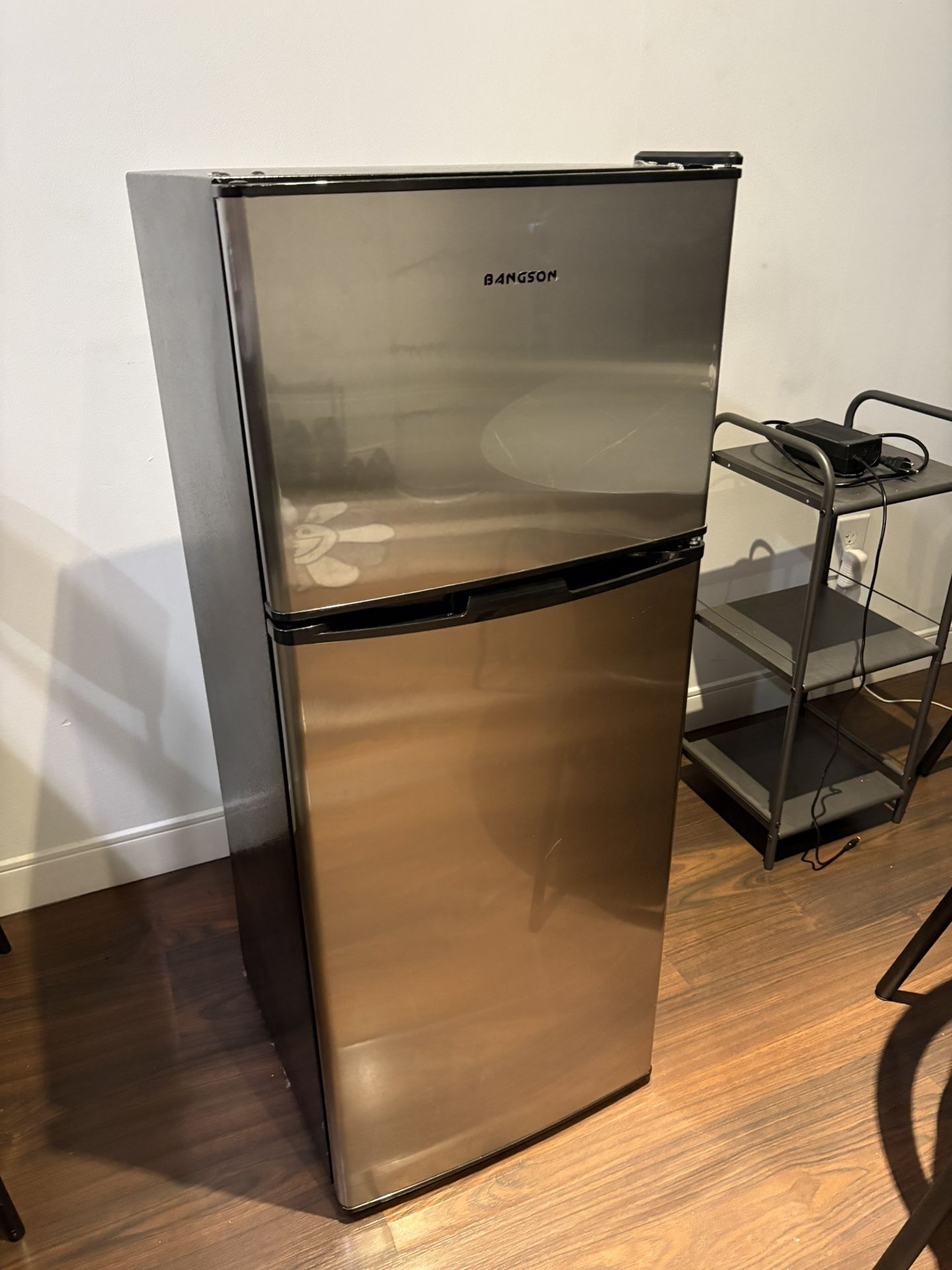 Mini Fridge for Sale – Excellent Condition!