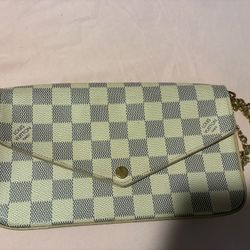 LV Felicce Pochette