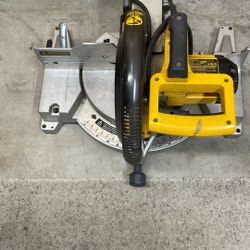DeWalt  12inch Miter Saw