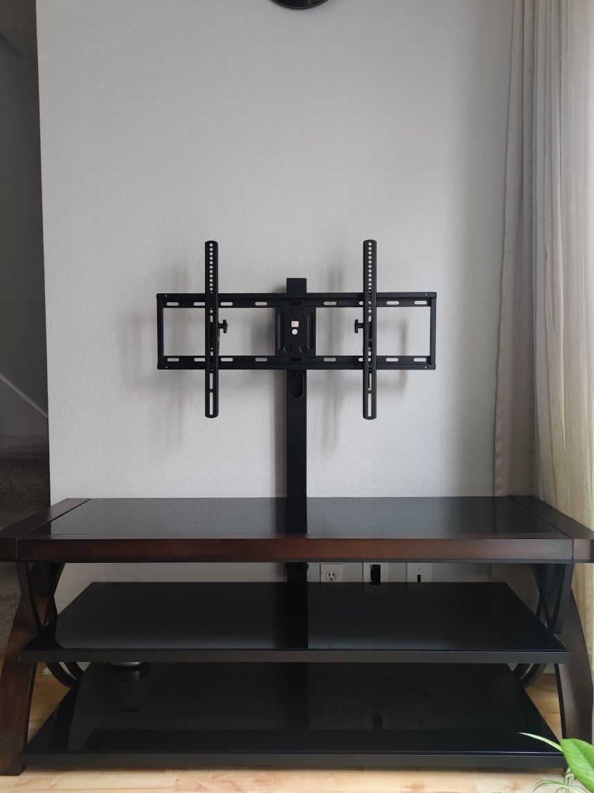 Costco TV stand with Mount for Sale in San Diego, CA OfferUp