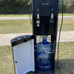 Primo bottom load water dispenser hot/cold It works very well, very hot water and very cold water🥶