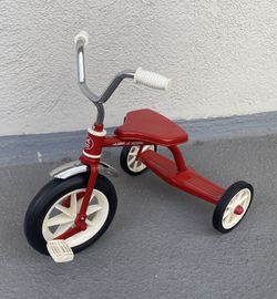 AVAILABLE Radio Flyer 13” Toy Tricycle - Read The Description BEFORE You Text Me, Please 