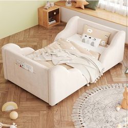 Toddler Bed (Never used still in Box )