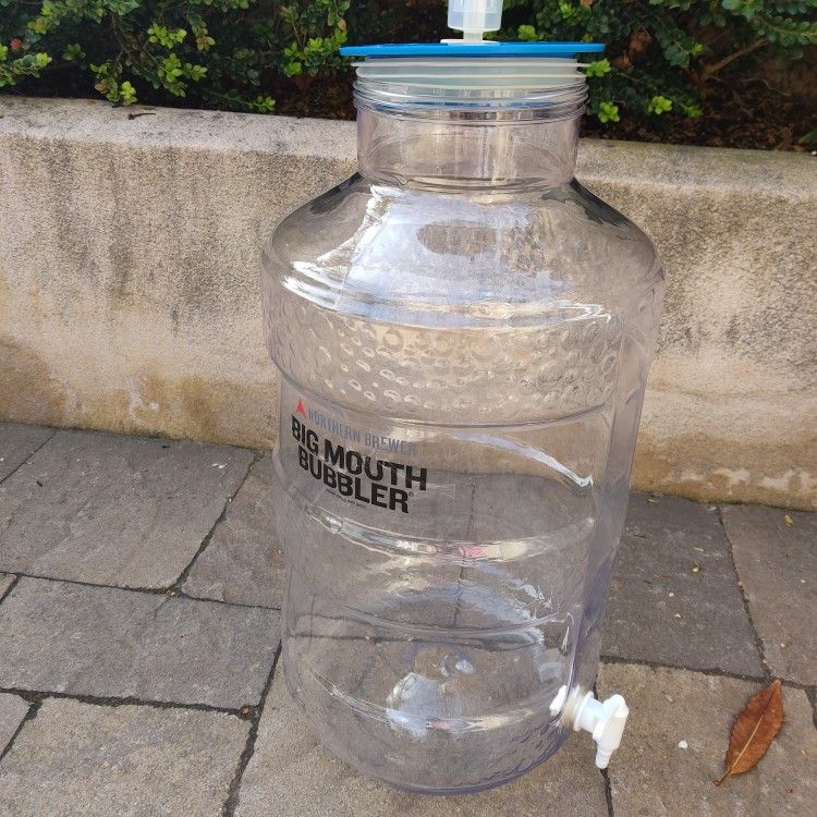 Big Mouth Bubbler Fermenter With Depth Charge Filter