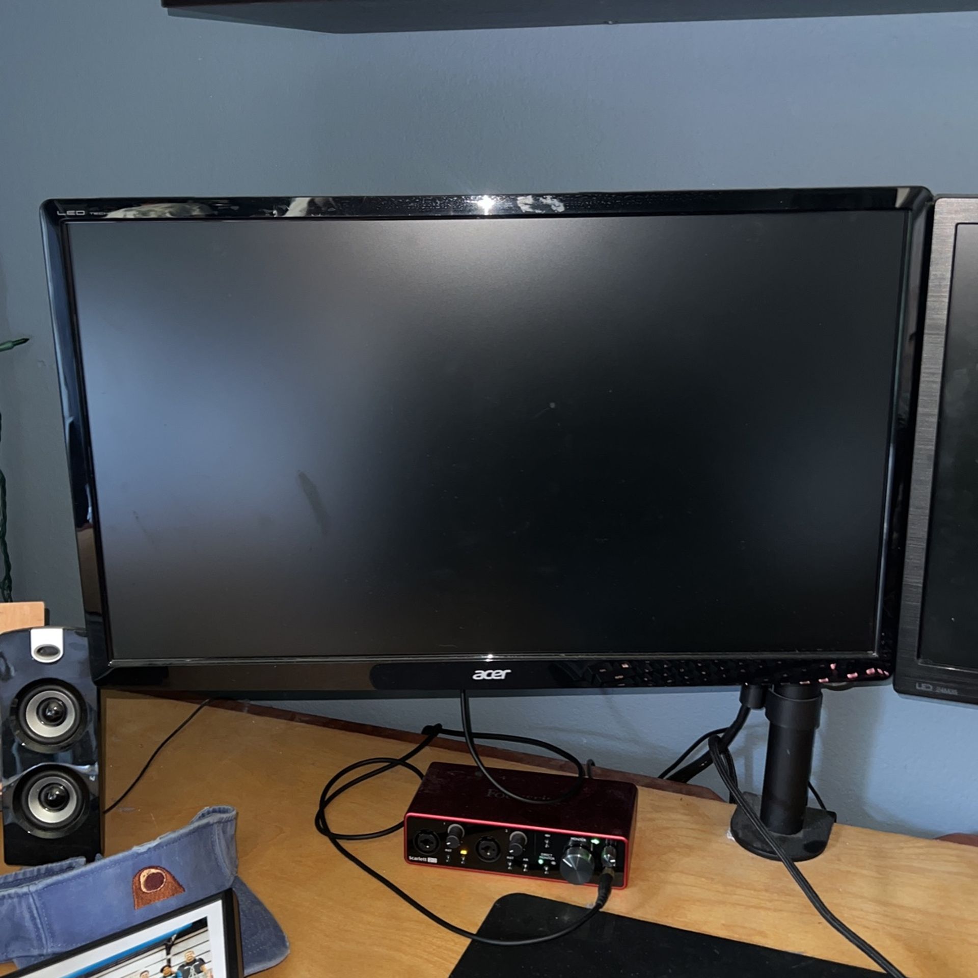 2 24” Computer Monitors + Stand