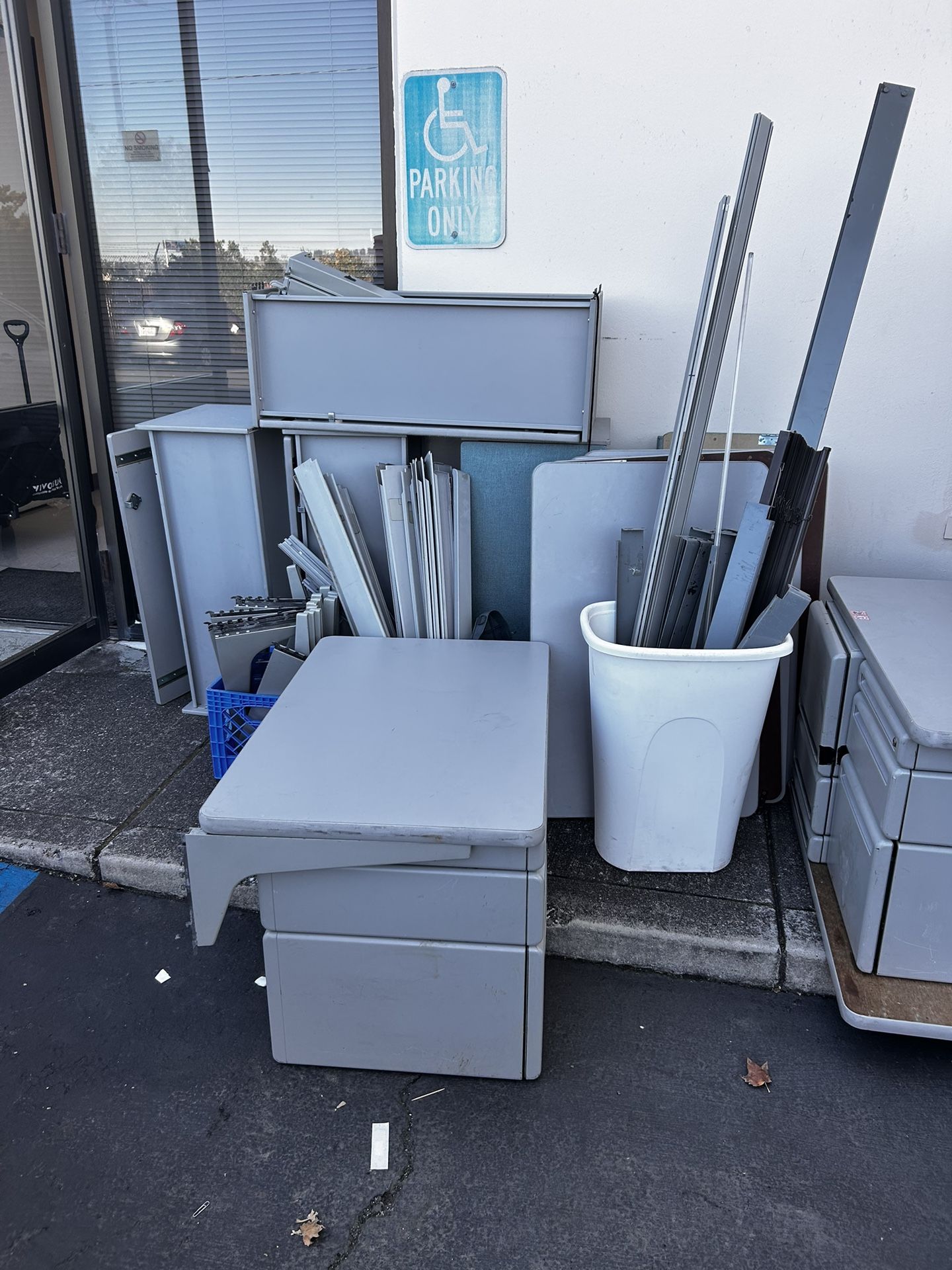 Office Cubicles (metal)