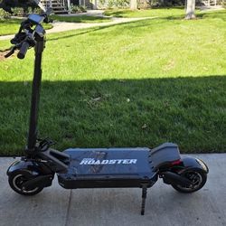 Emove Roadster 84v40ah Scooter 