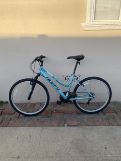 Huffy Rock Creek 26” Women’s Mountain Bike – 18 Speed – Teal