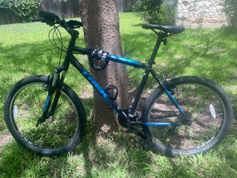 Trek 820 mountain bike with 19.5”