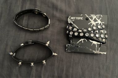 Hot topic bracelets