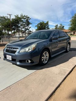 Subaru Legacy Sedan – Blue/Gray