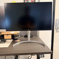LG Monitor 27”