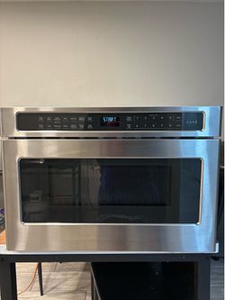 GE microwave drawer 24 inch works perfect in good condition. Free delivery to your garage.