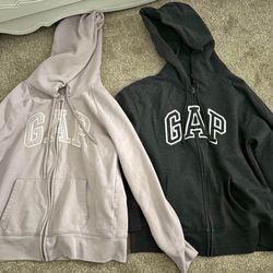Gap Sweater’s 