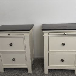 2 Night Tables 