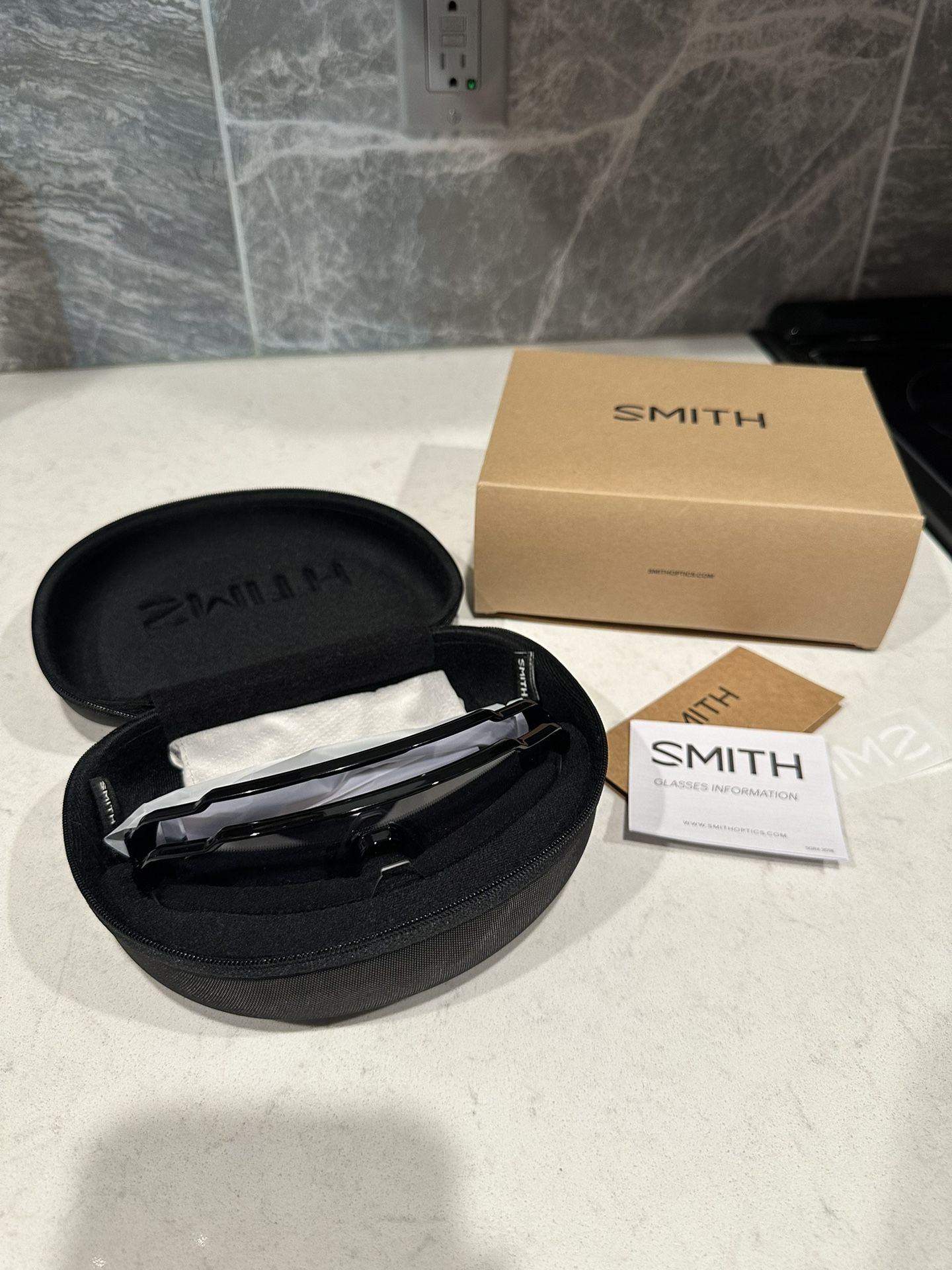 Smith Shift Mag W/ ChromaPop Photochromic Lenses