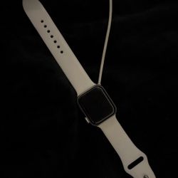 • Apple Watch SE 40mm GPS + Cellular –  Rose Aluminum