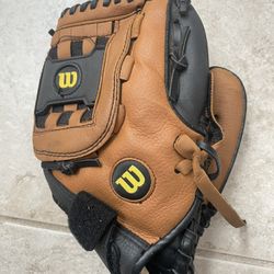 Wilson Youth 11.5" Baseball Softball Glove Wilson A300 A2457 