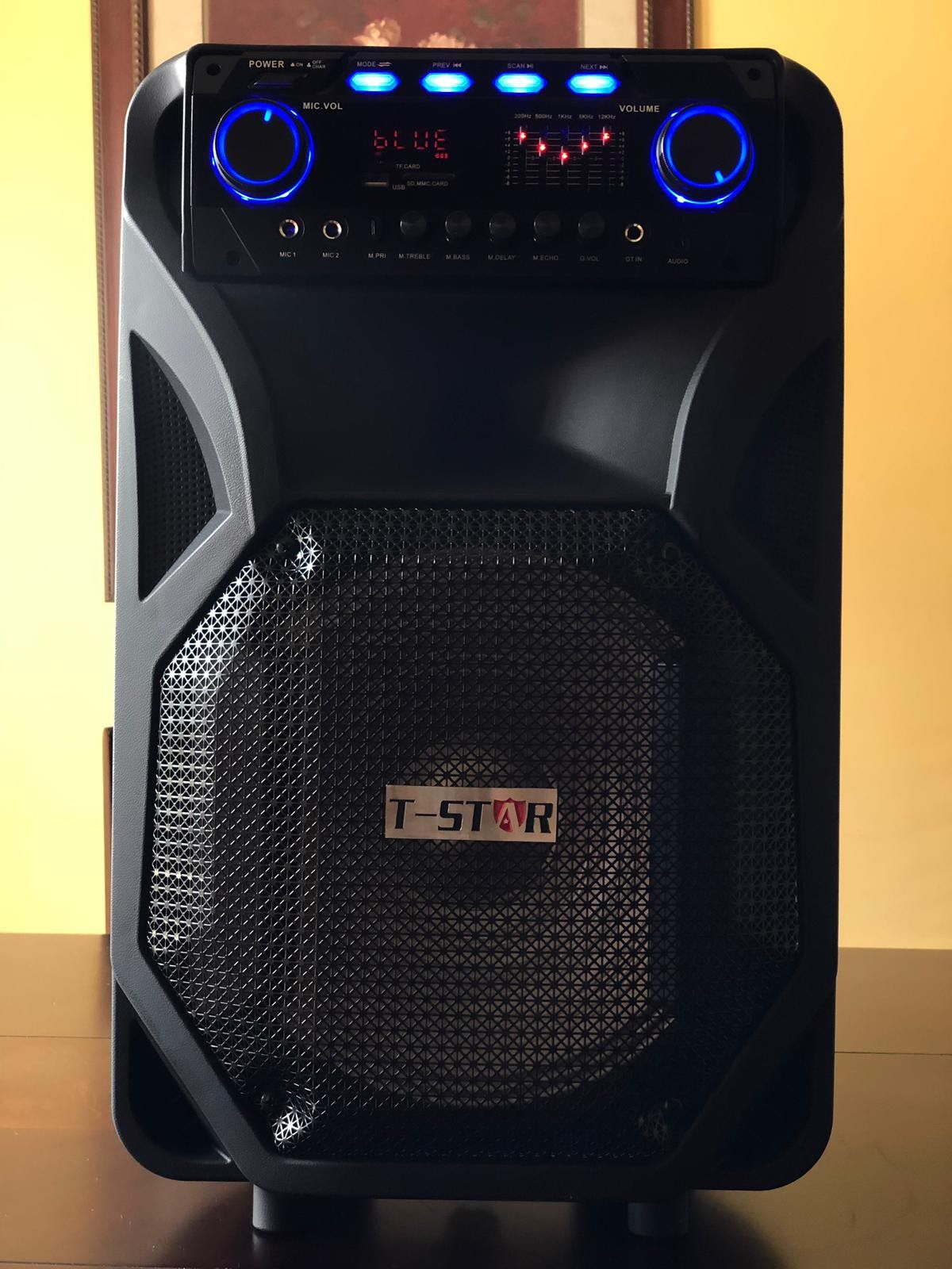 Speaker 4800W amplificada Woofer 12" bluetooth karaoke Ecualizador micrófono inalámbrico súper bass **Delivery gratis 10 millas max**