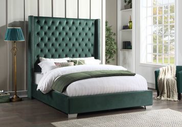 New queen Bedframe