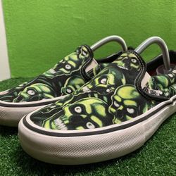 Supreme X Vans Skull Pile