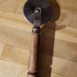 🩷 Small Pizza 🍕 Cutter - Still Available