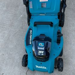 Makita Self Propelled Cordless Lawn Mower