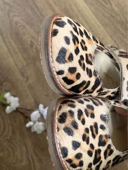 Mini Boden Girls Leather Shoes Size 13 for Sale in Woodward, OK - OfferUp
