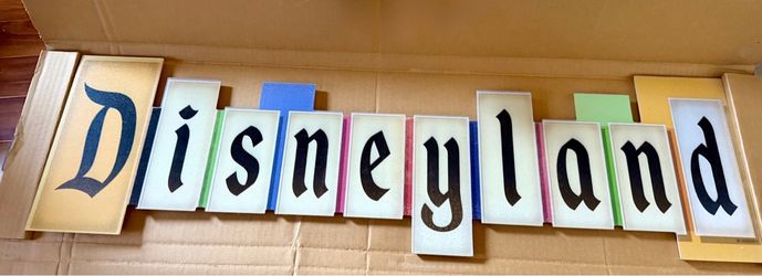 Disneyland Letter Tile Sign Set Die Cut