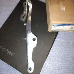 2012 To 2017 Ford Expedition Hood Hinge Brand New OEM Part