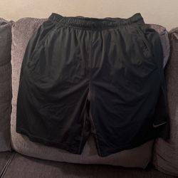 Guys Shorts Brand New Size Medium $25