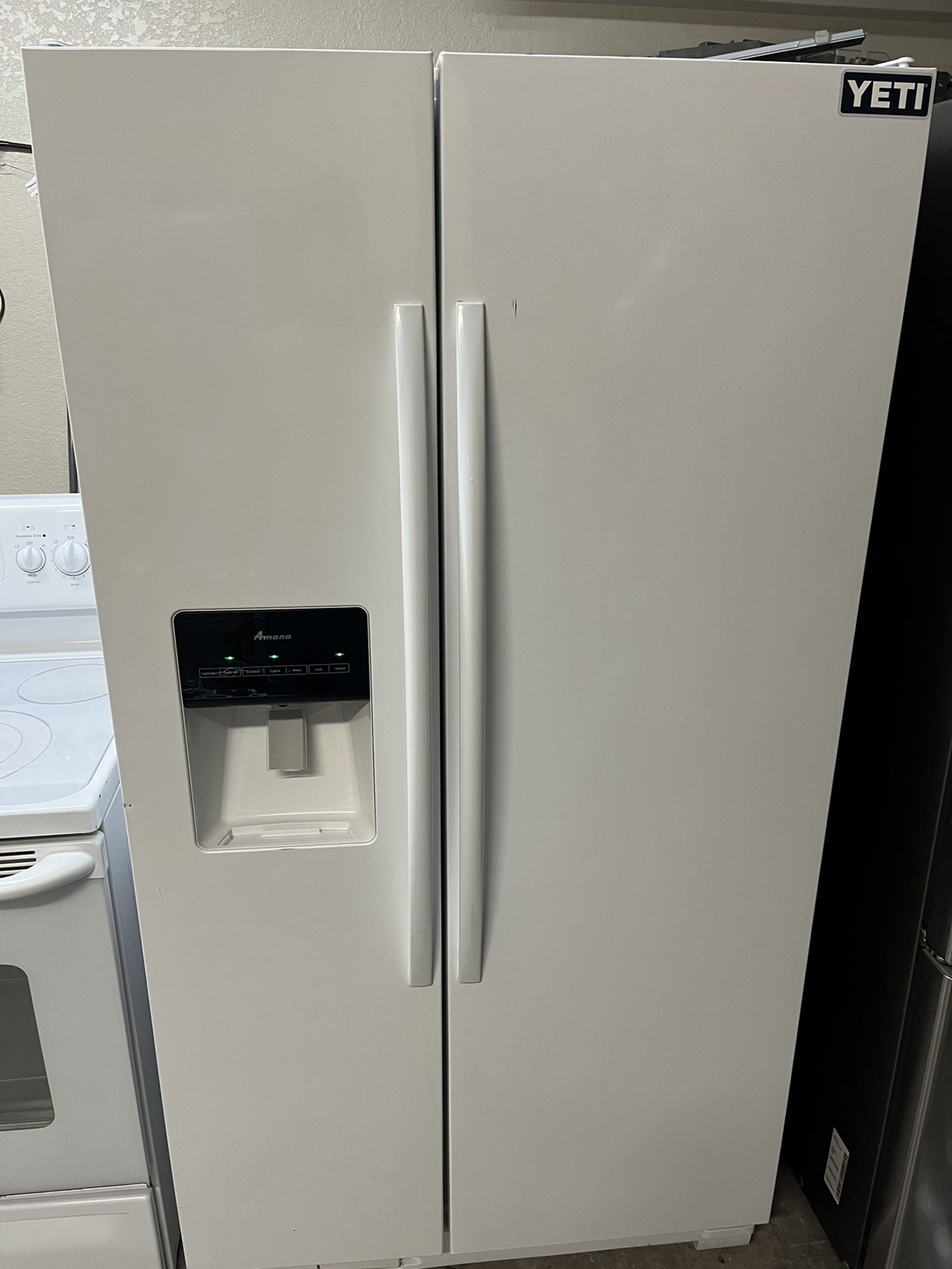 Refrigerator Amana 