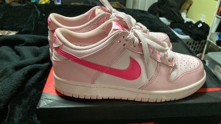 Nike dunk SIZE 6.5y