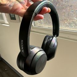 Sony noise cancelling Headphones