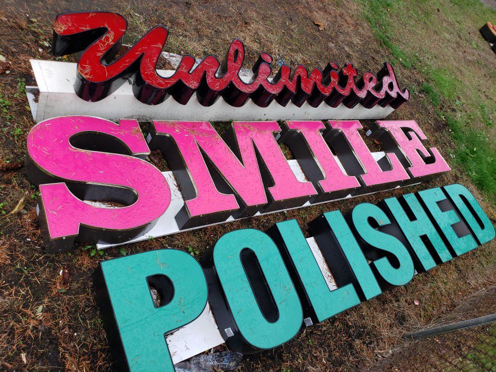 LARGE SIGN LETTERS