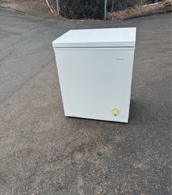 Freezer household deep chest (delivery available)