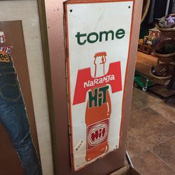 Vintage Naranja sign