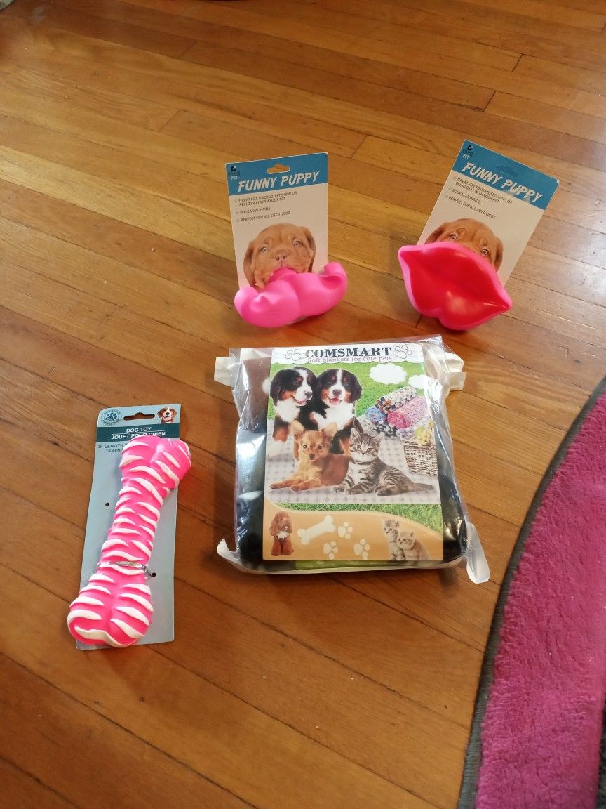 3 New Pet Blankets And 3 Squeaker Toys