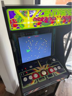 Arcade1Up Centipede Cabinet with Riser – Works Great!