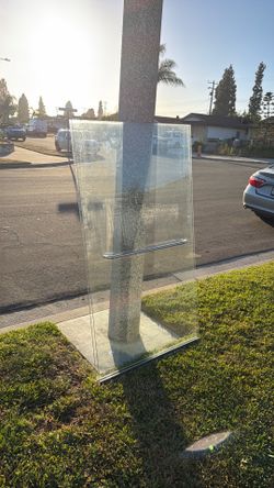 Free Clear shower doors