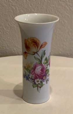 Vintage collectible flower Vase made by Kahla porcelain in the former German Democratic Republic (East Germany)