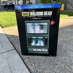 AMC The Walking Dead 3rd Season Zombie Head Tank With Blue-ray Discs