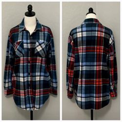 BEAUTIFUL MAURICES RED WHITE BLUE  SIZE XS PLAID SOFT FLANNEL OVERSIZED SHIRT JACKET WITH POCKETS RUNS LARGE