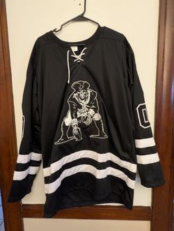 New England Patriots Pat the Skeleton Hockey Jersey (L)